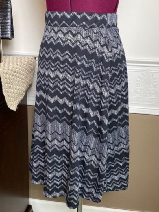 Dresses & Skirts - Size Small Women’s Black & Cream Pull-On Skirt